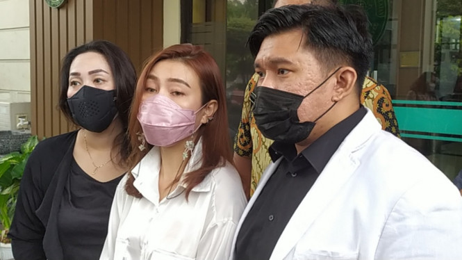 IntipSeleb/ Wahyu Firmansyah