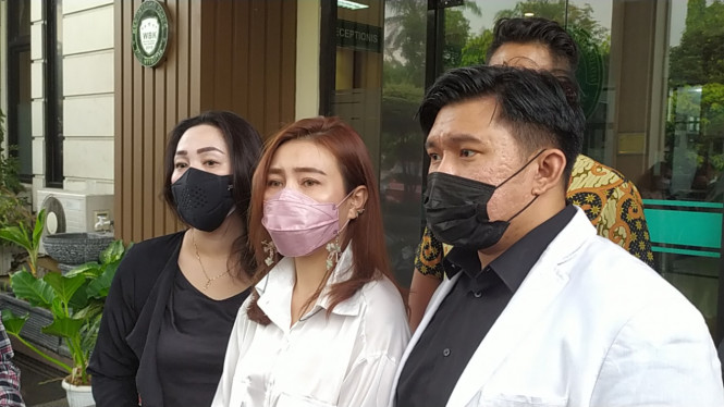 IntipSeleb/ Wahyu Firmansyah