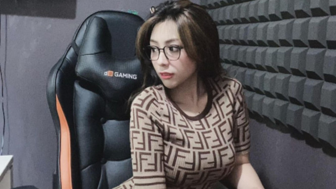 instagram/elizabethangelalorenza