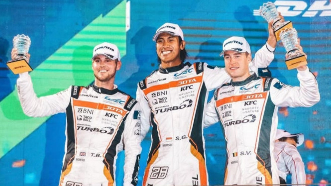 Instagram/ @gelaelized