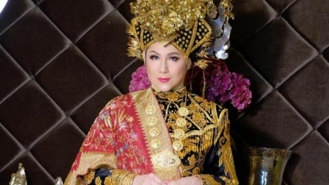 Instagram/marinizumarnisreal