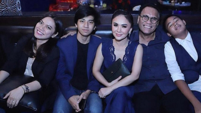 instagram/yunishara36