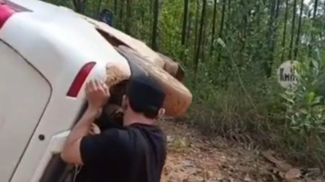 Instagram/zackymirza_