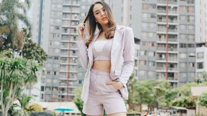 Instagram/ @anyageraldine