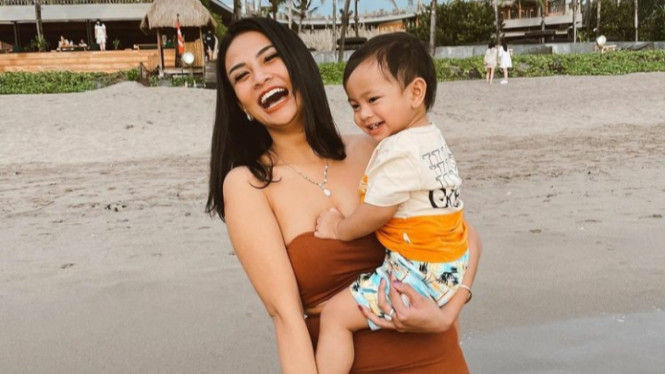 Instagram/vanessaangelofficial