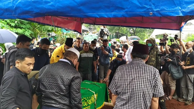 IntipSeleb/Wahyu Firmansyah