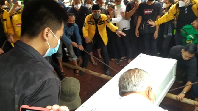 IntipSeleb/Wahyu Firmansyah