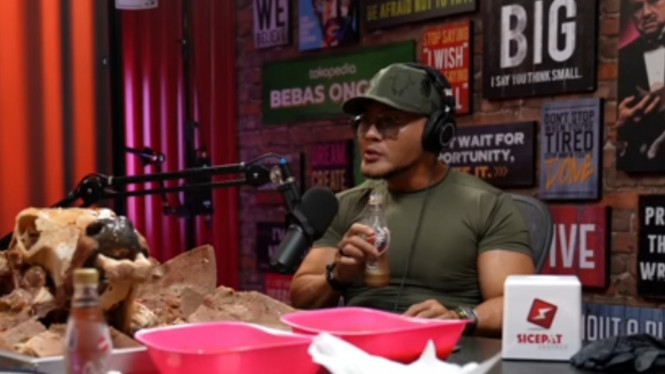 YouTube Deddy Corbuzier