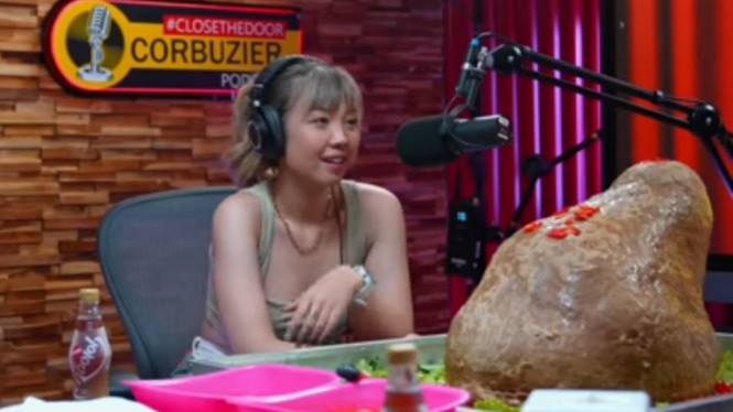 YouTube Deddy Corbuzier