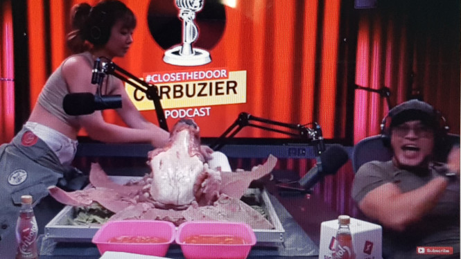 YouTube Deddy Corbuzier