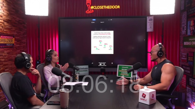 YouTube/Close The Door