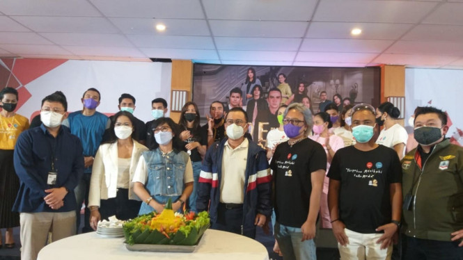 Cahaya Padang/Intipseleb