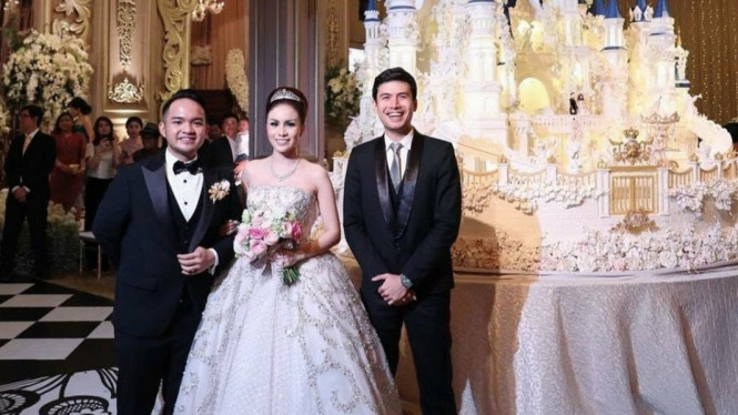 Instagram/therealmomogeisha