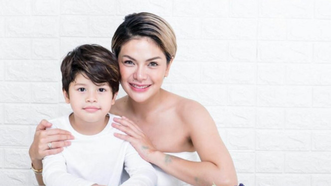 Instagram/nikitamirzanimawardi_172