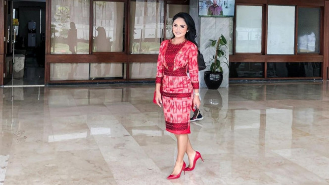 Instagram/ @krisdayantilemos