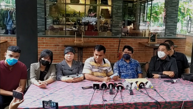 IntipSeleb/ Wahyu Firmansyah