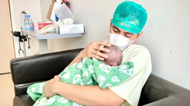 Instagram/ @raffinagita1717