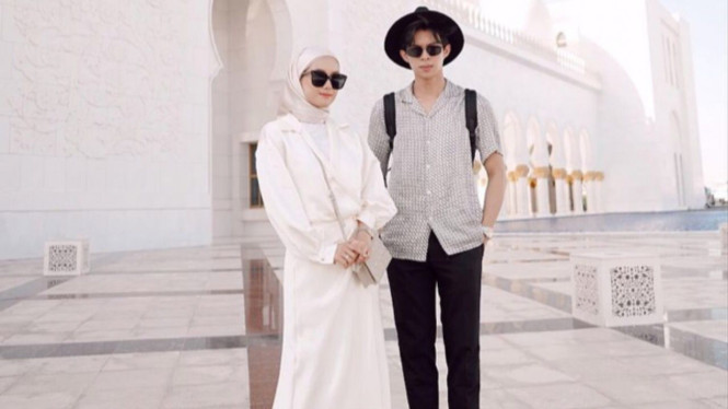 instagram/rey_mbayang