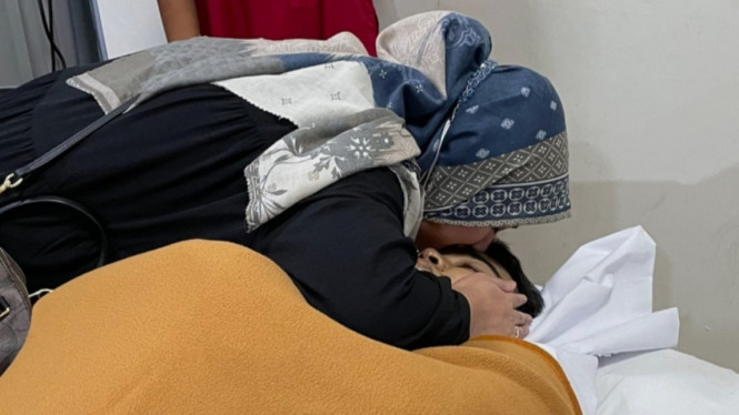 Instagram/ @hennyrahman