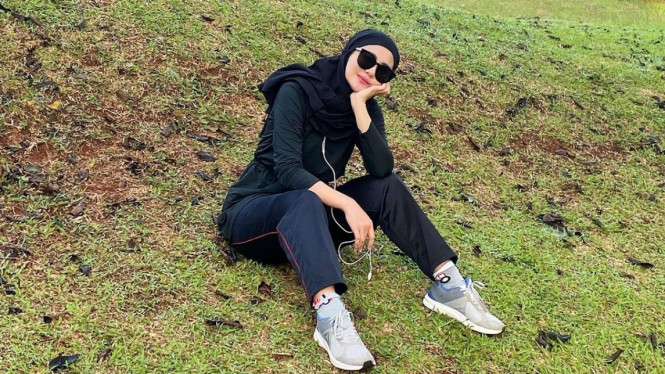 Instagram/ @julianamoechtar