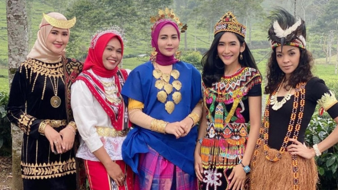 Instagram/ @julianamoechtar