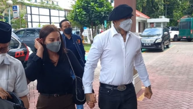 IntipSeleb/ Wahyu Firmansyah