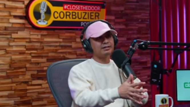 YouTube/Close The Door