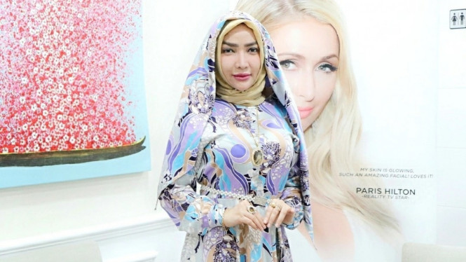 Instagram/ @roro.fitria1989