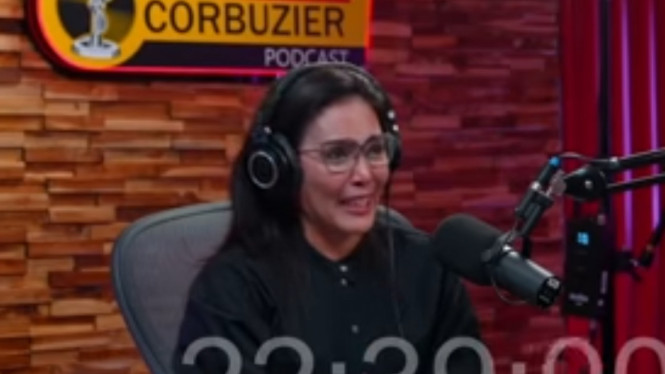 YouTube/Close The Door