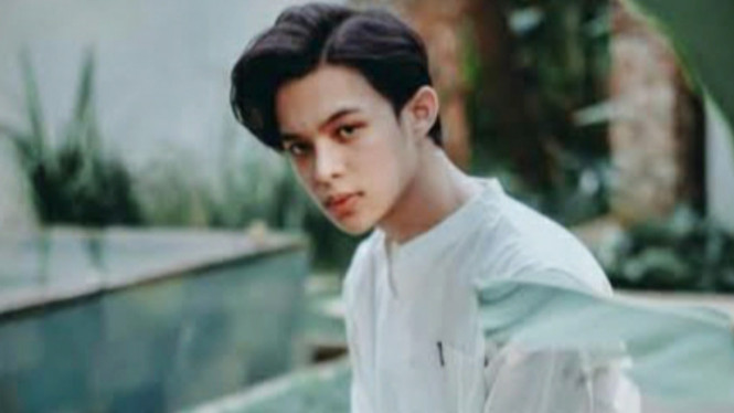 Instagram/Rey_mbayang