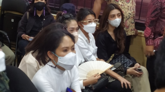 IntipSeleb/ Wahyu Firmansyah