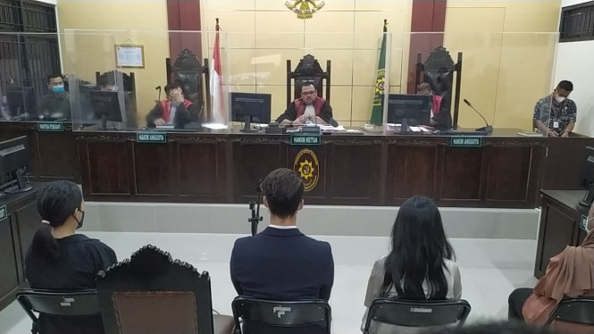 IntipSeleb/ Wahyu Firmansyah