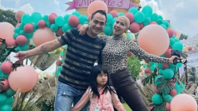 Instagram/ferryirawanofficial