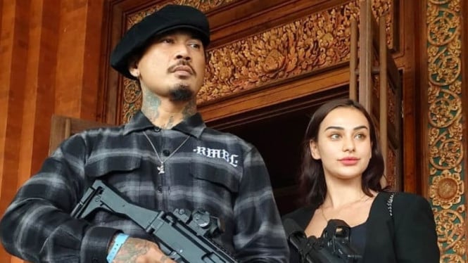 Instagram/ @true_jrx