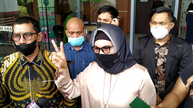 IntipSeleb/ Wahyu Firmansyah