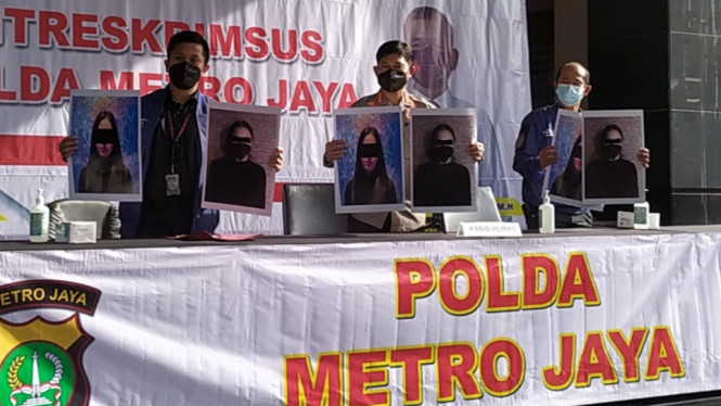 IntipSeleb/ Wahyu Firmansyah