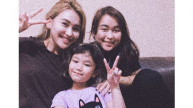 Instagram/ayutingting92