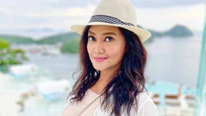 Instagram/bellasaphiraofficial