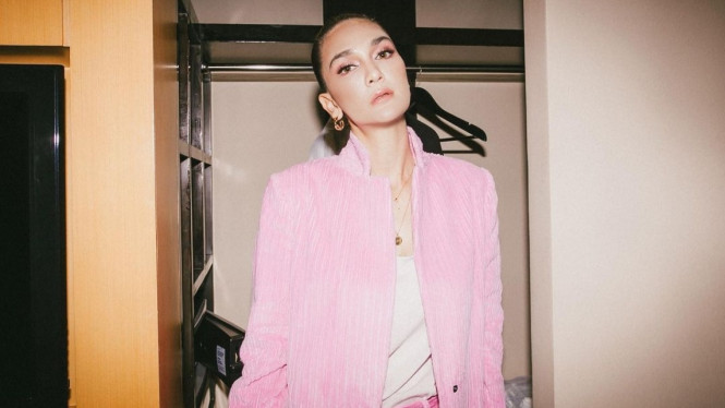 Instagram/ @lunamaya