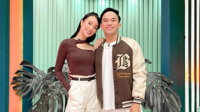 Instagram/bellaapriliasant