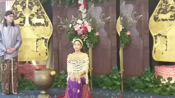 Intipseleb/Cahaya Padang