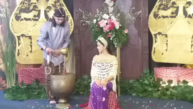 Intipseleb/Cahaya Padang