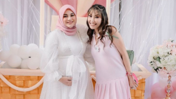 Instagram/@aurelie.hermansyah