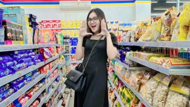 Instagram/@nellakharisma