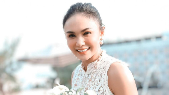 Instagram/yunishara36