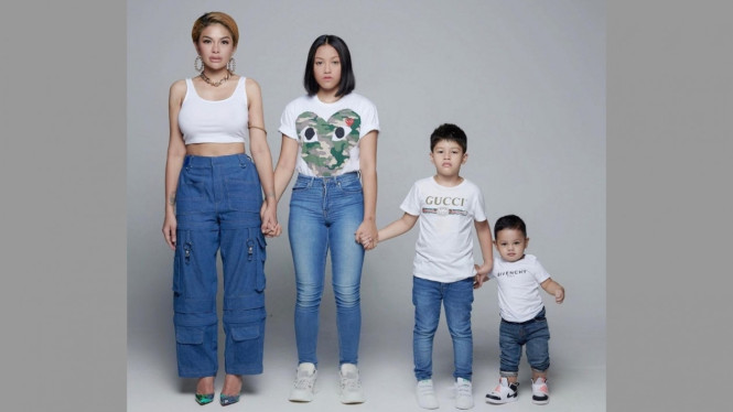 Instagram/ @nikitamirzanimawardi_172