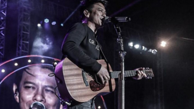 Instagram/@arielnoah