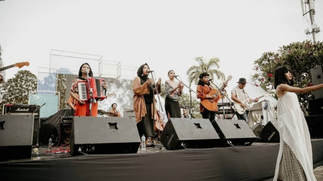 Instagram/ @ayacanina