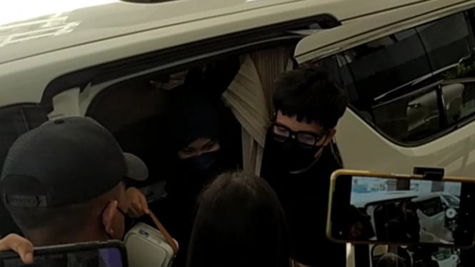 IntipSeleb/ Wahyu Firmansyah