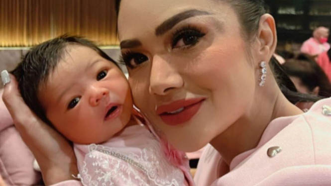 instagram/krisdayantilemos